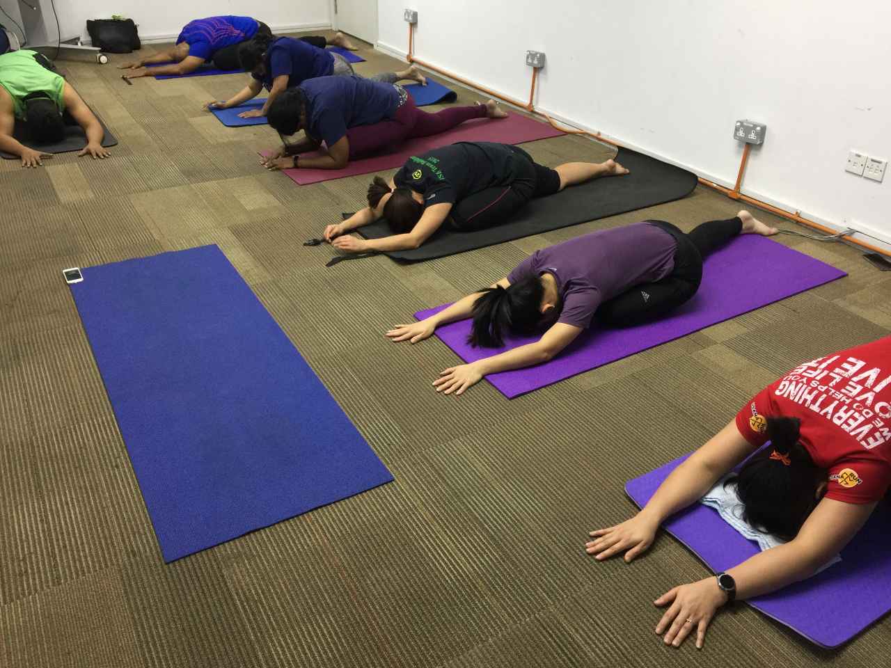 yoga dose office yoga